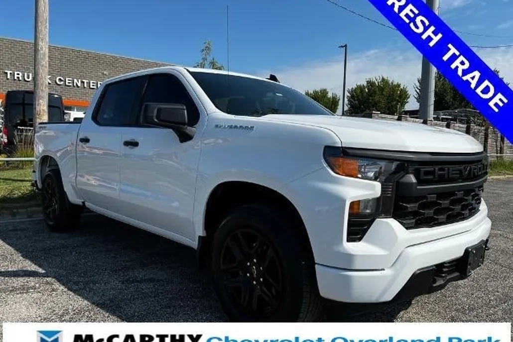 2024 Chevrolet Silverado 1500 Custom photo 1