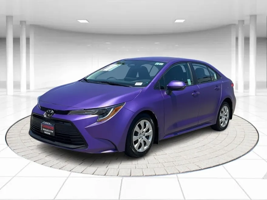 2024 Toyota Corolla LE photo 1