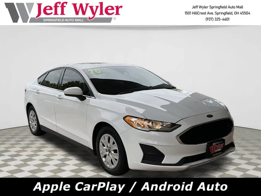 2020 Ford Fusion S photo 1