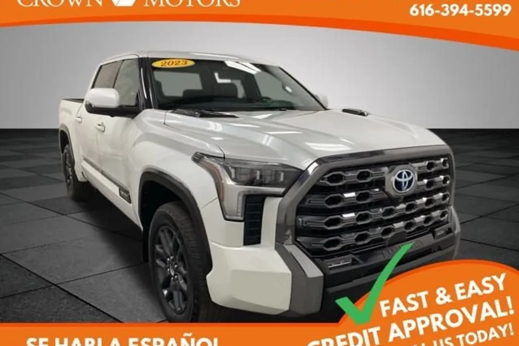 2023 Toyota Tundra Platinum photo 1