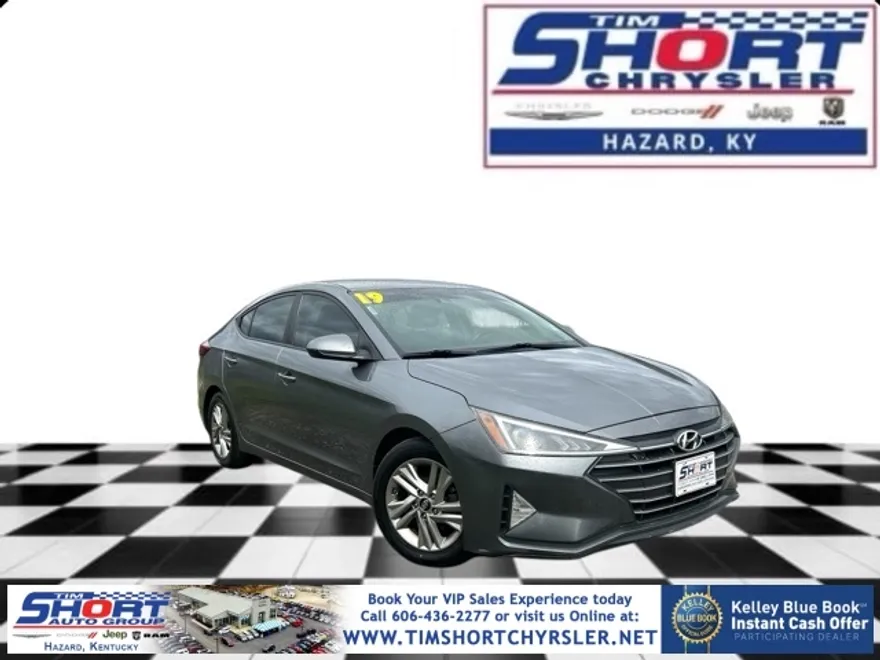 2019 Hyundai Elantra SEL photo 1