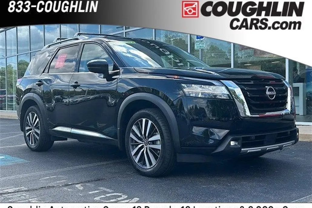 2022 Nissan Pathfinder Platinum photo 1