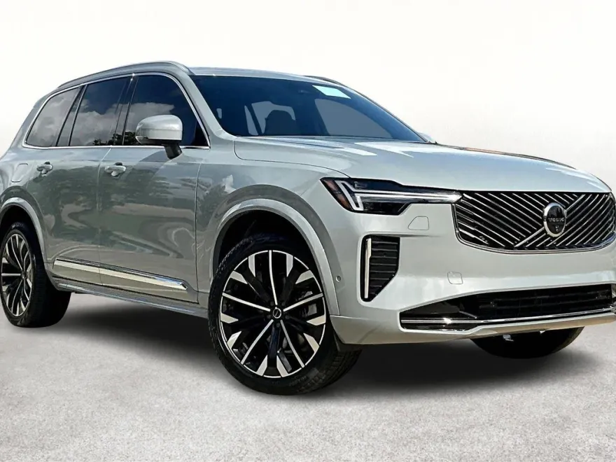 2026 Volvo XC90 Plus photo 1