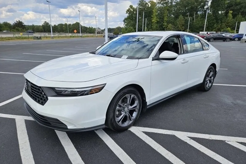 2023 Honda Accord EX photo 1