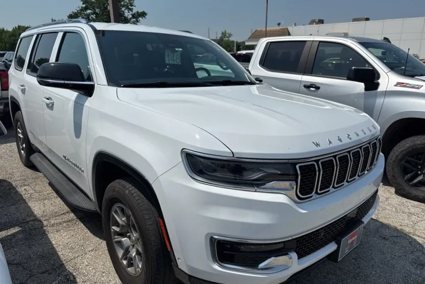 2023 Jeep Wagoneer Base photo 1
