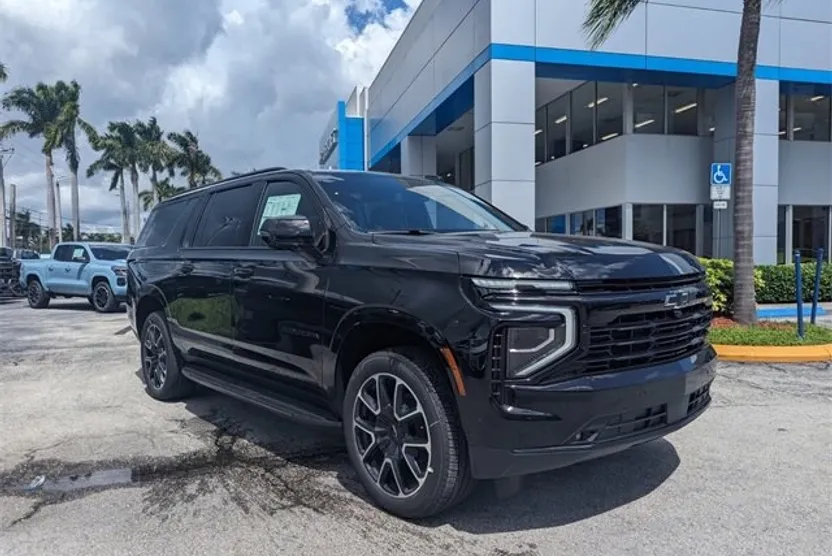 2026 Chevrolet Suburban RST photo 1
