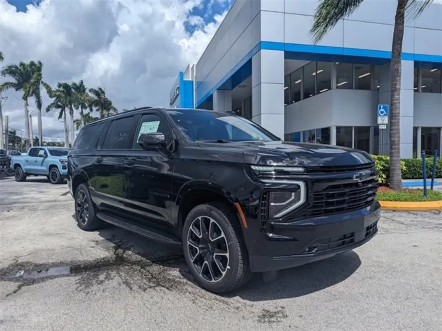 2026 Chevrolet Suburban RST photo 1