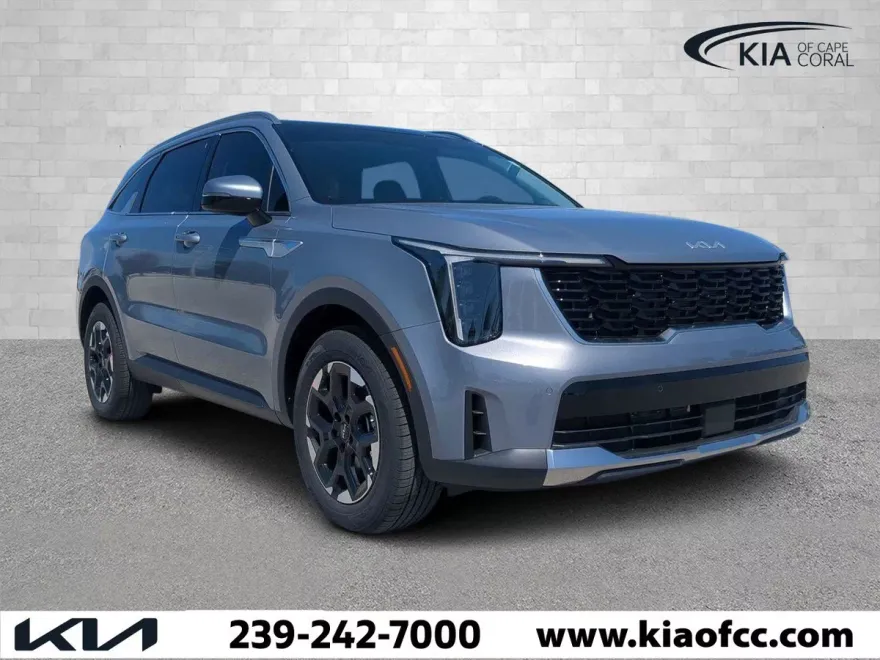 2024 Kia Sorento S photo 1