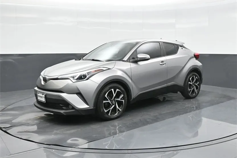 2018 Toyota C-HR XLE Premium photo 1