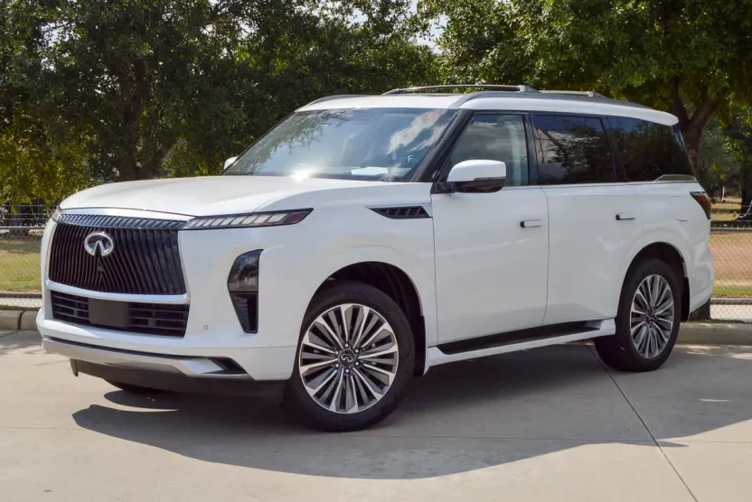 2025 Infiniti QX80 Sensory photo 1