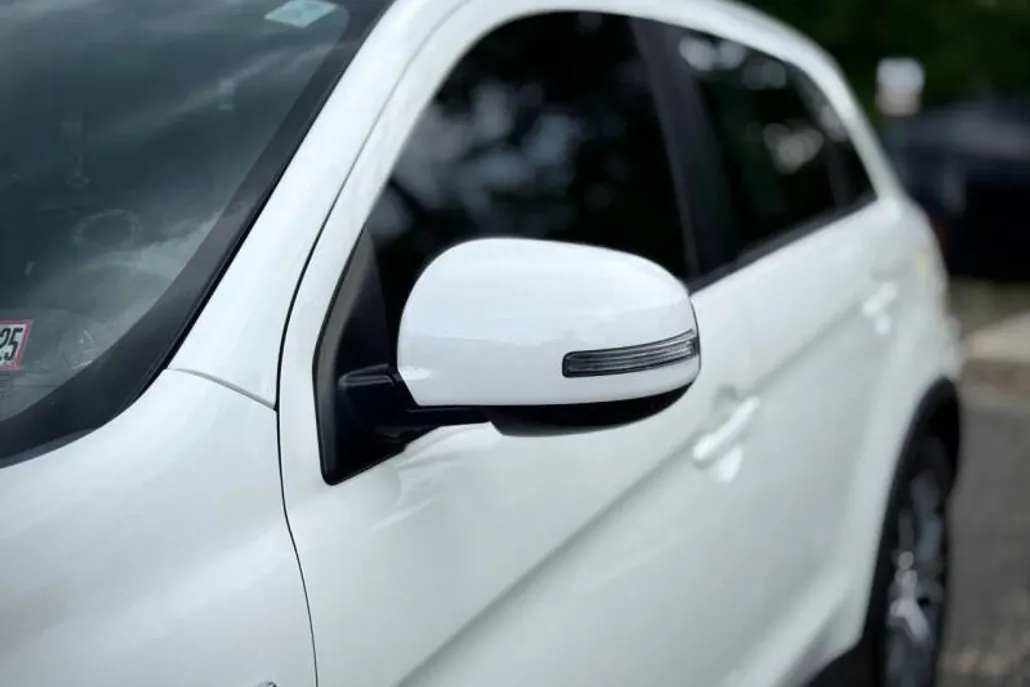 2018 Mitsubishi Outlander Sport ES photo 1
