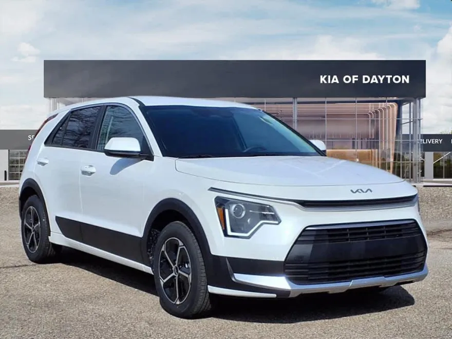 2025 Kia Niro LX photo 1