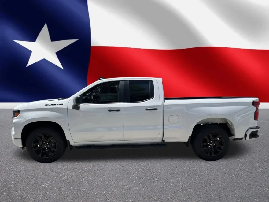 2026 Chevrolet Silverado 1500 Custom photo 1