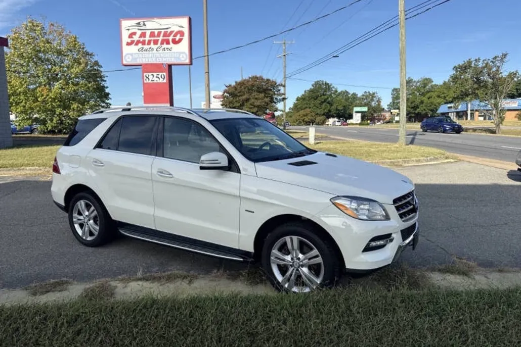 2012 Mercedes Benz ML 350 photo 1
