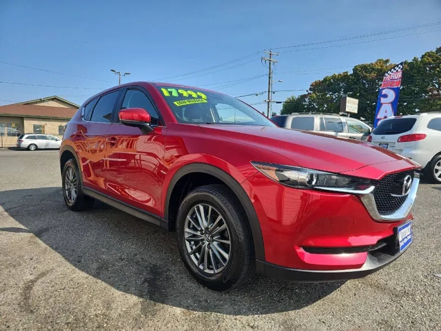 2017 Mazda CX-5 Touring photo 1