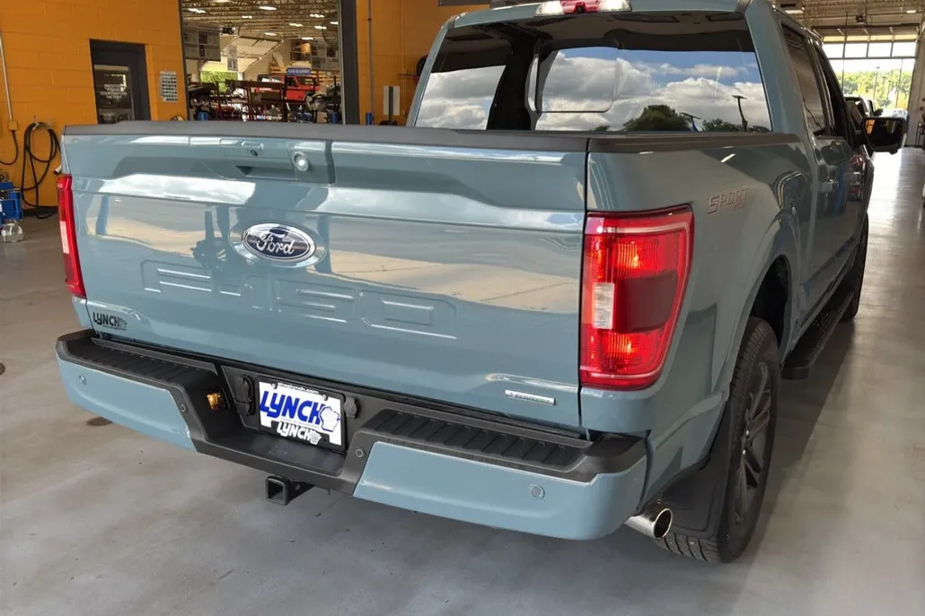 2023 Ford F-150 XLT photo 1