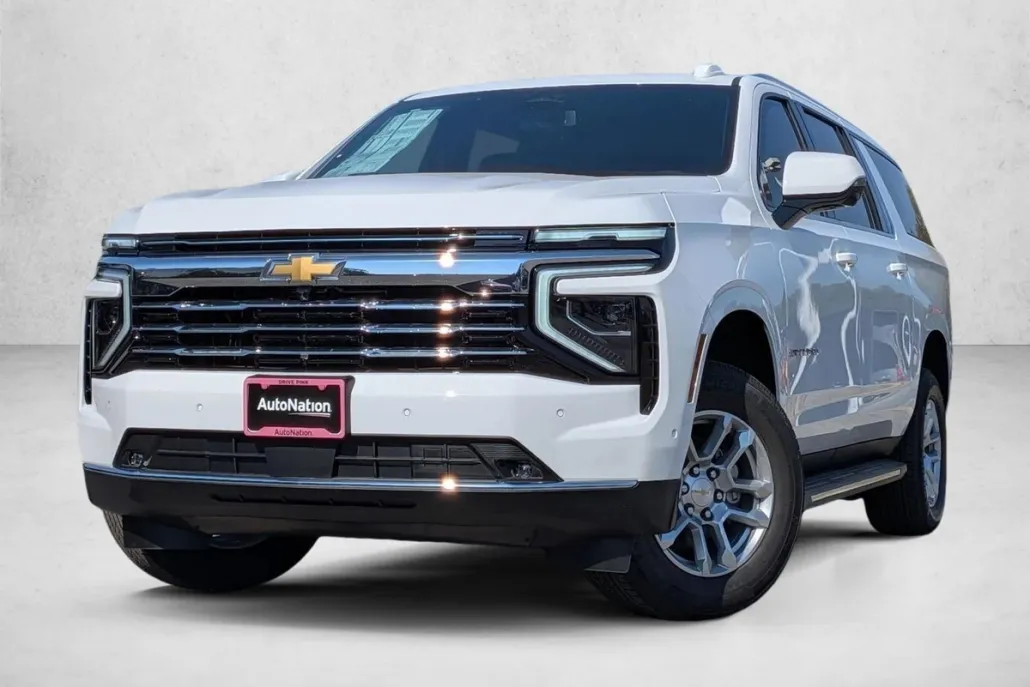 2026 Chevrolet Suburban LT photo 1