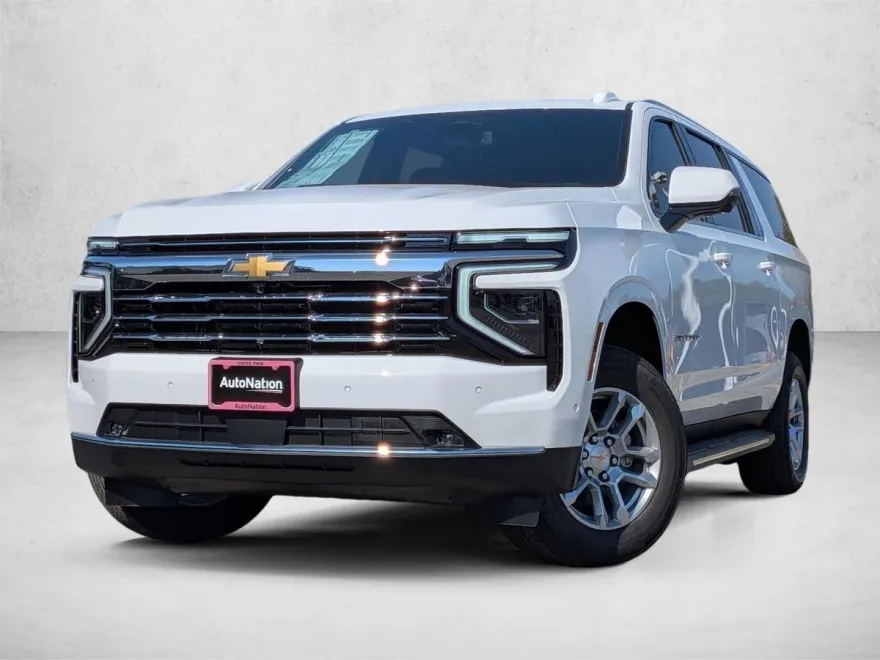 2026 Chevrolet Suburban LT photo 1