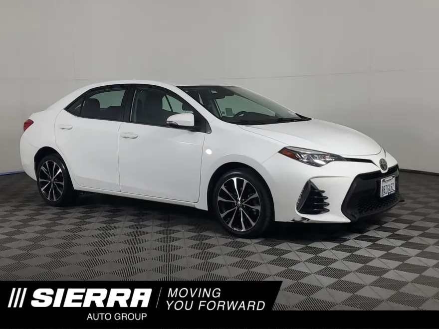 2018 Toyota Corolla SE photo 1