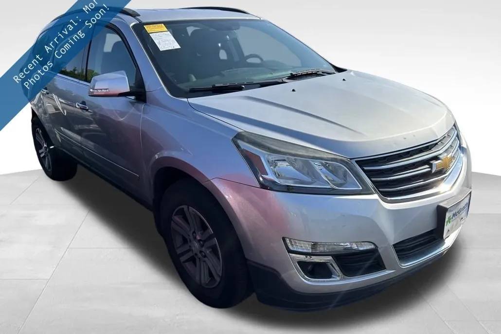 2016 Chevrolet Traverse 1LT photo 1