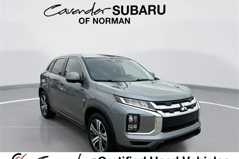 2024 Mitsubishi Outlander Sport SE photo 1