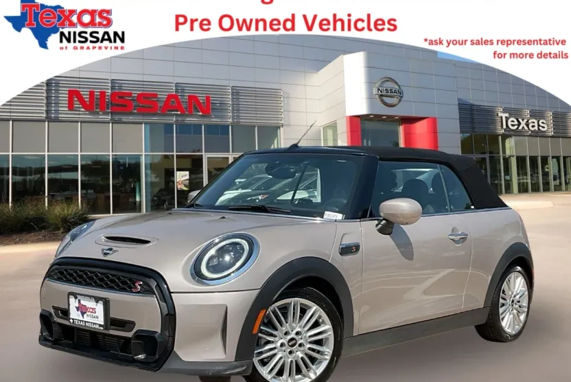 2024 Mini Cooper Convertible Signature photo 1