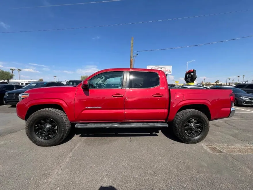 2019 Toyota Tacoma SR5 photo 1