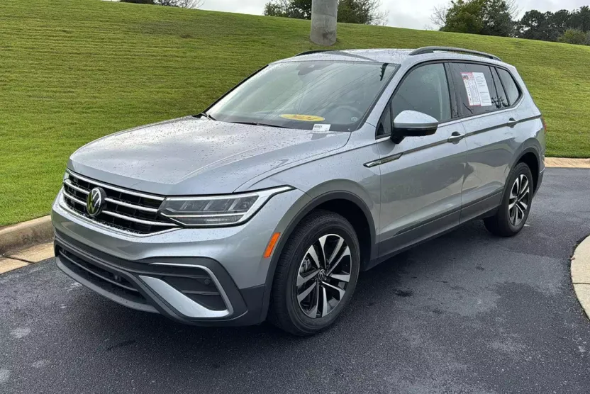 2024 Volkswagen Tiguan S photo 1