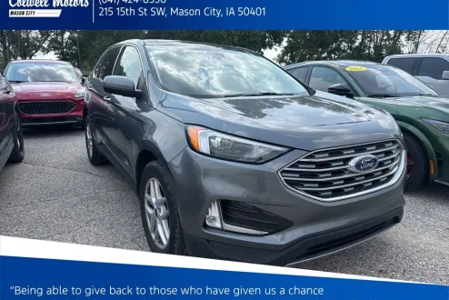 2022 Ford Edge SEL photo 1