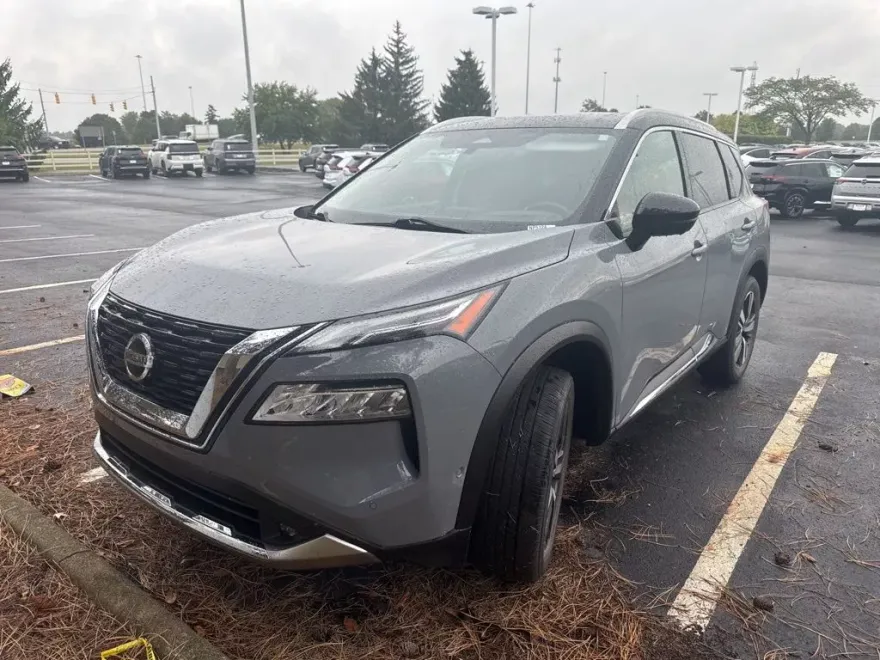 2021 Nissan Rogue Platinum photo 1