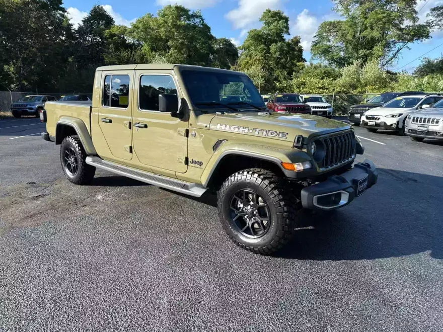 2025 Jeep Gladiator Sport photo 1