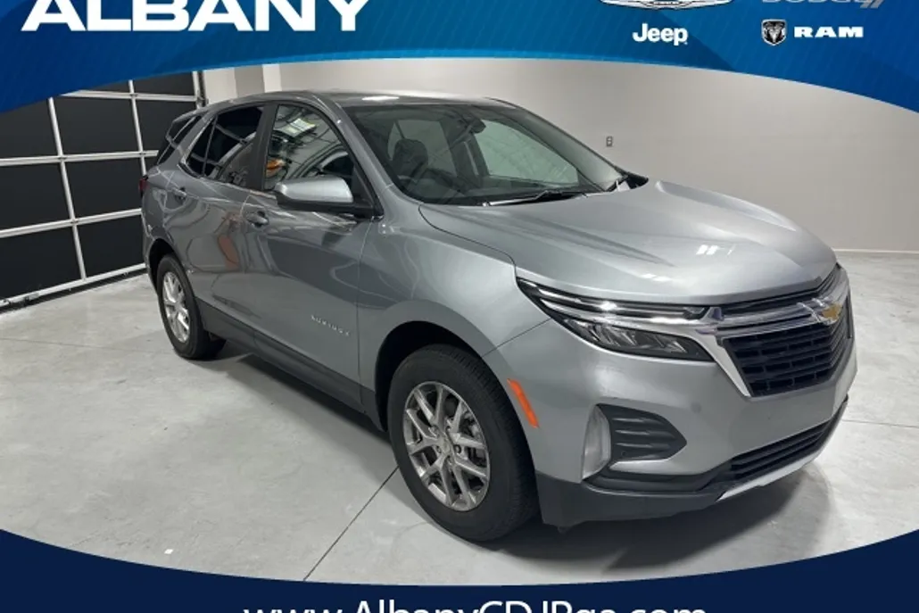 2024 Chevrolet Equinox LT photo 1