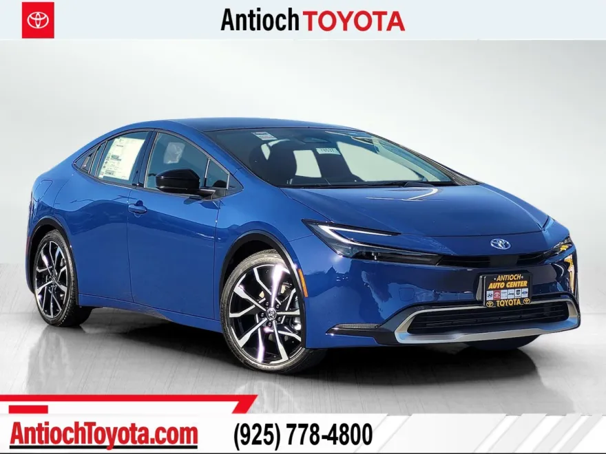2026 Toyota Prius Plug-in Hybrid XSE photo 1