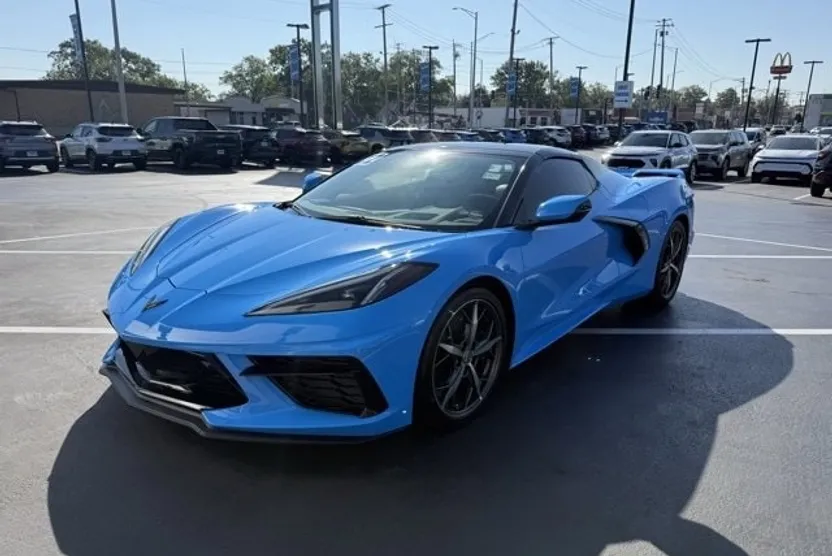 2022 Chevrolet Corvette Stingray 2LT photo 1