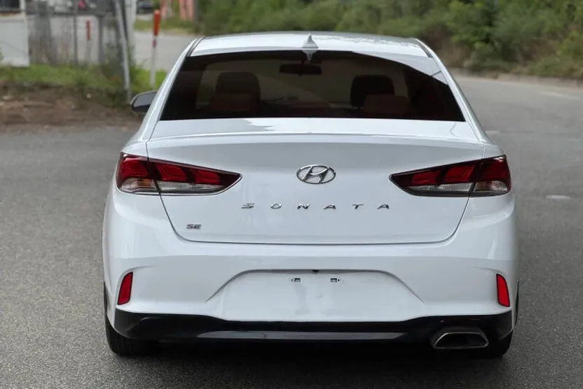2019 Hyundai Sonata SE photo 1