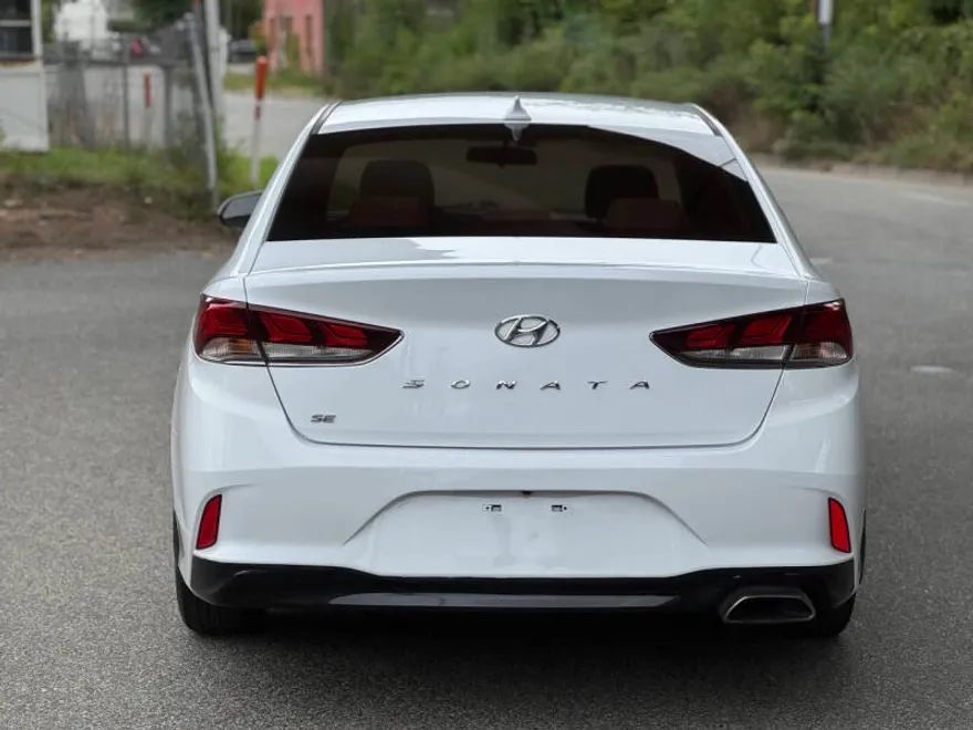 2019 Hyundai Sonata SE photo 1