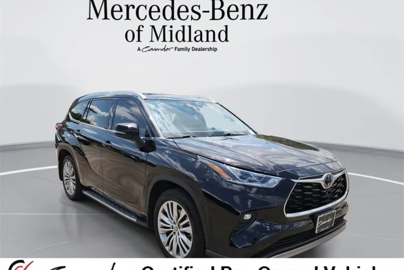2022 Toyota Highlander Platinum photo 1