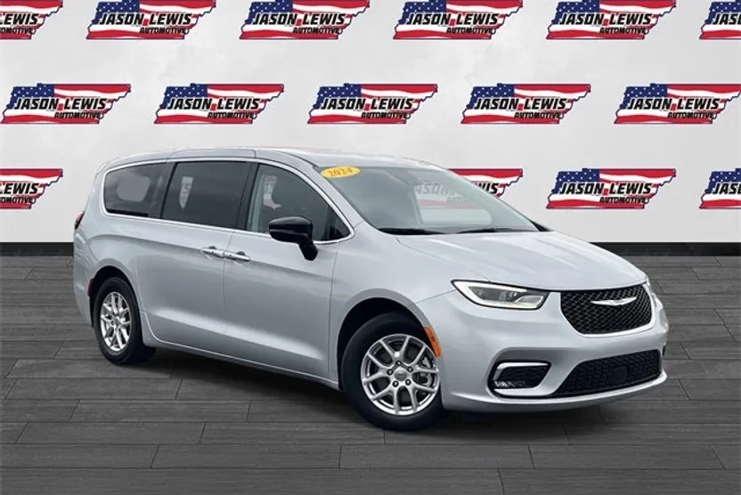 2024 Chrysler Pacifica Touring L photo 1