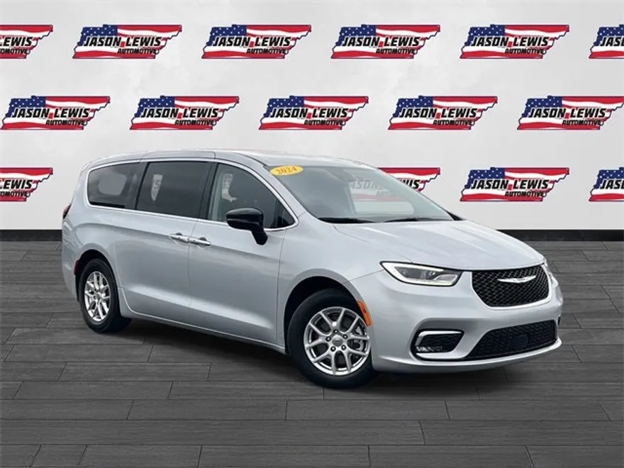 2024 Chrysler Pacifica Touring L photo 1