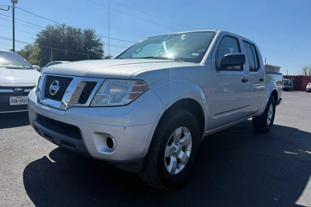 2012 Nissan Frontier S Crew Cab photo 1