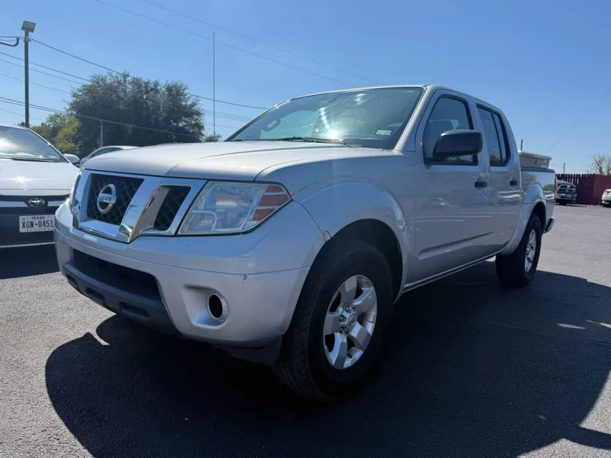 2012 Nissan Frontier S Crew Cab photo 1