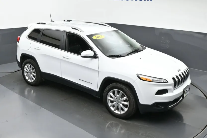 2017 Jeep Cherokee Limited photo 1
