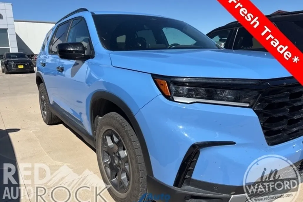 2024 Honda Pilot TrailSport photo 1