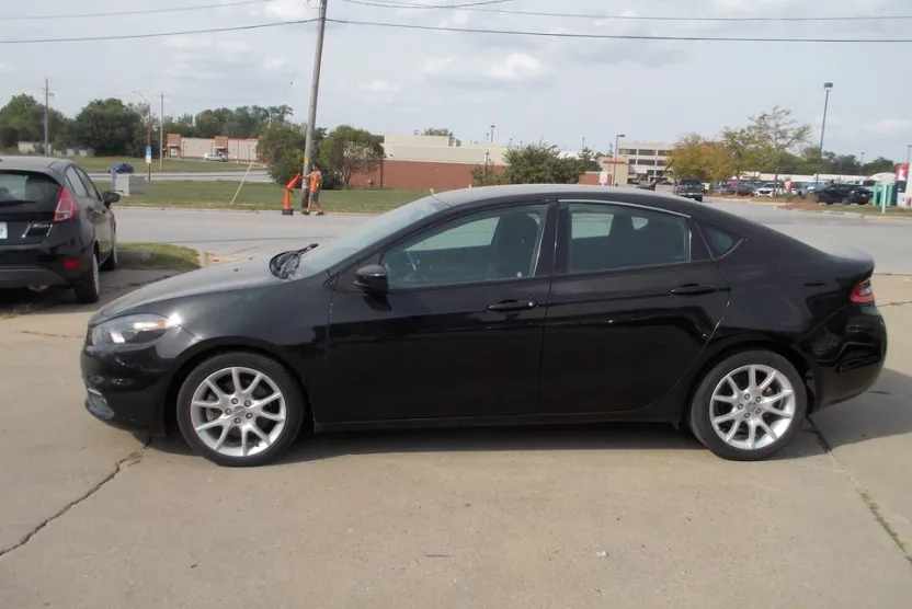 2013 Dodge Dart SXT photo 1