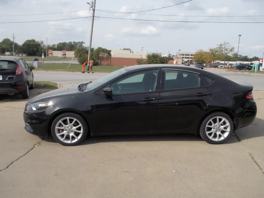 2013 Dodge Dart SXT photo 1
