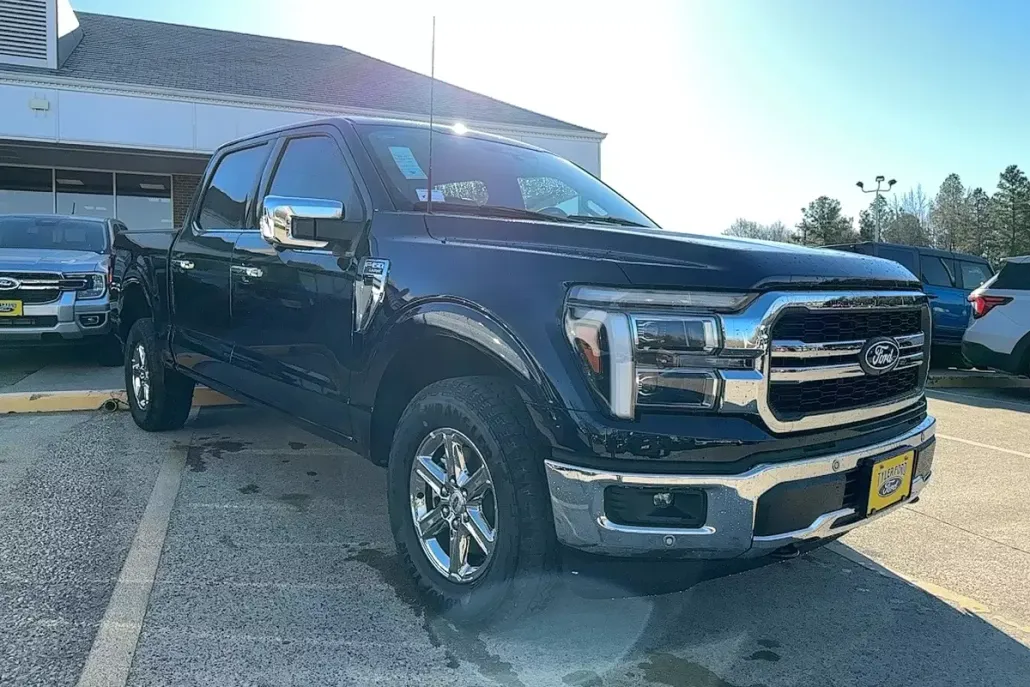 2025 Ford F-150 Lariat photo 1