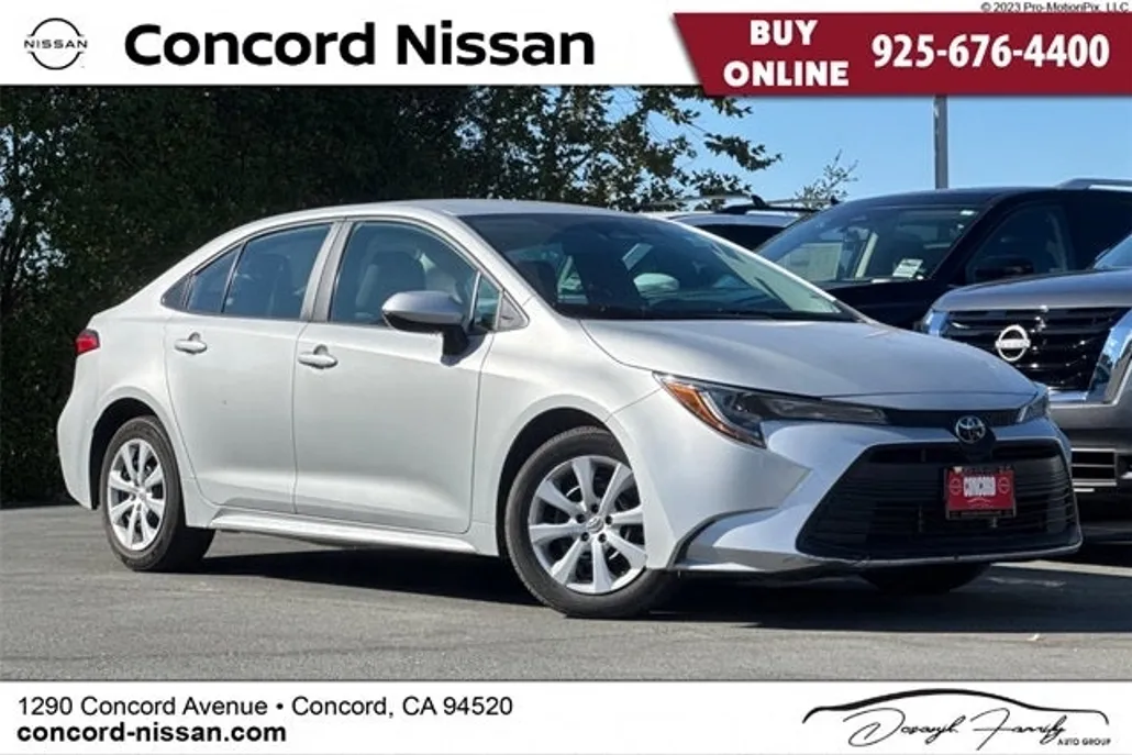 2024 Toyota Corolla LE photo 1