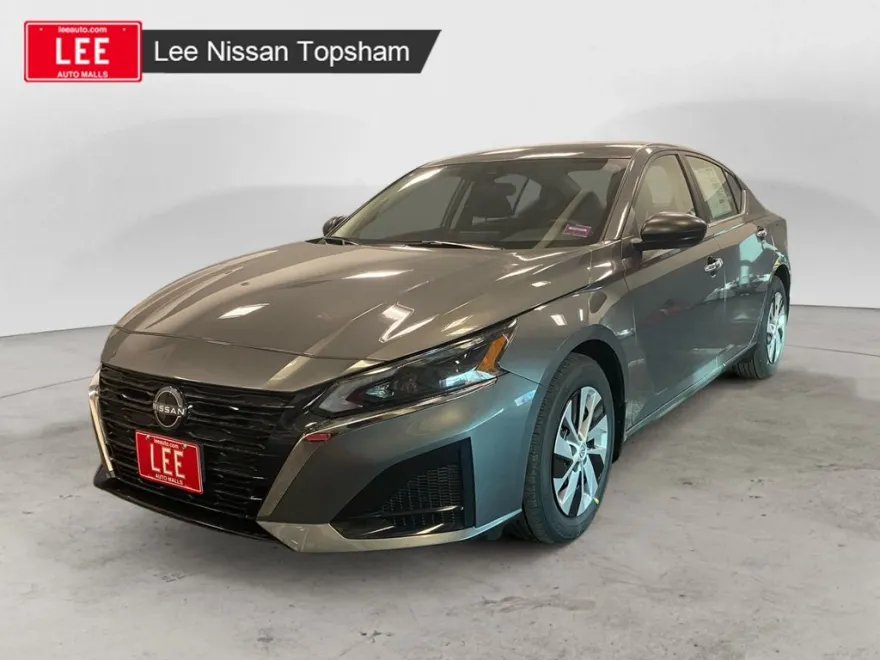 2025 Nissan Altima S photo 1