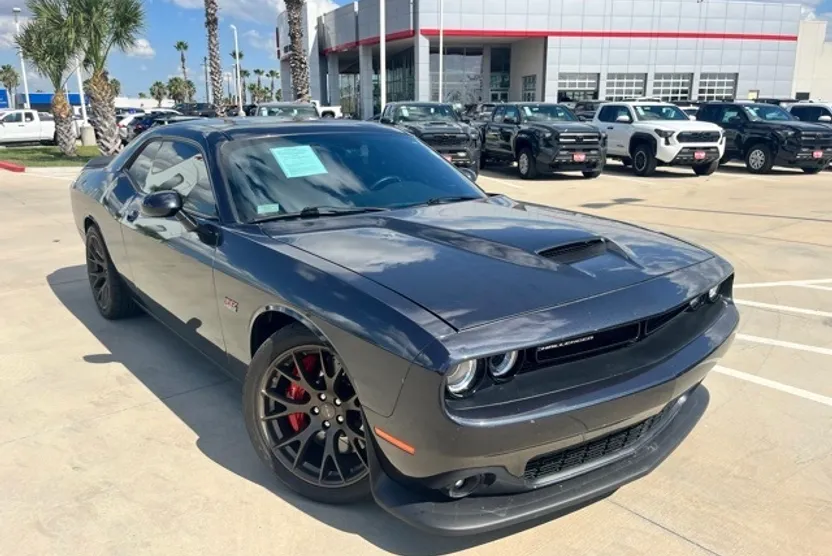 2018 Dodge Challenger SRT8 392 photo 1
