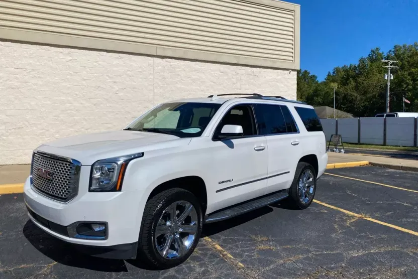 2017 Gmc Yukon Denali photo 1